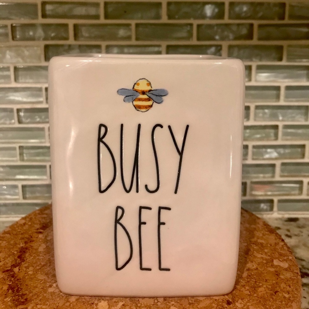 Rae Dunn BUSY BEE Holder